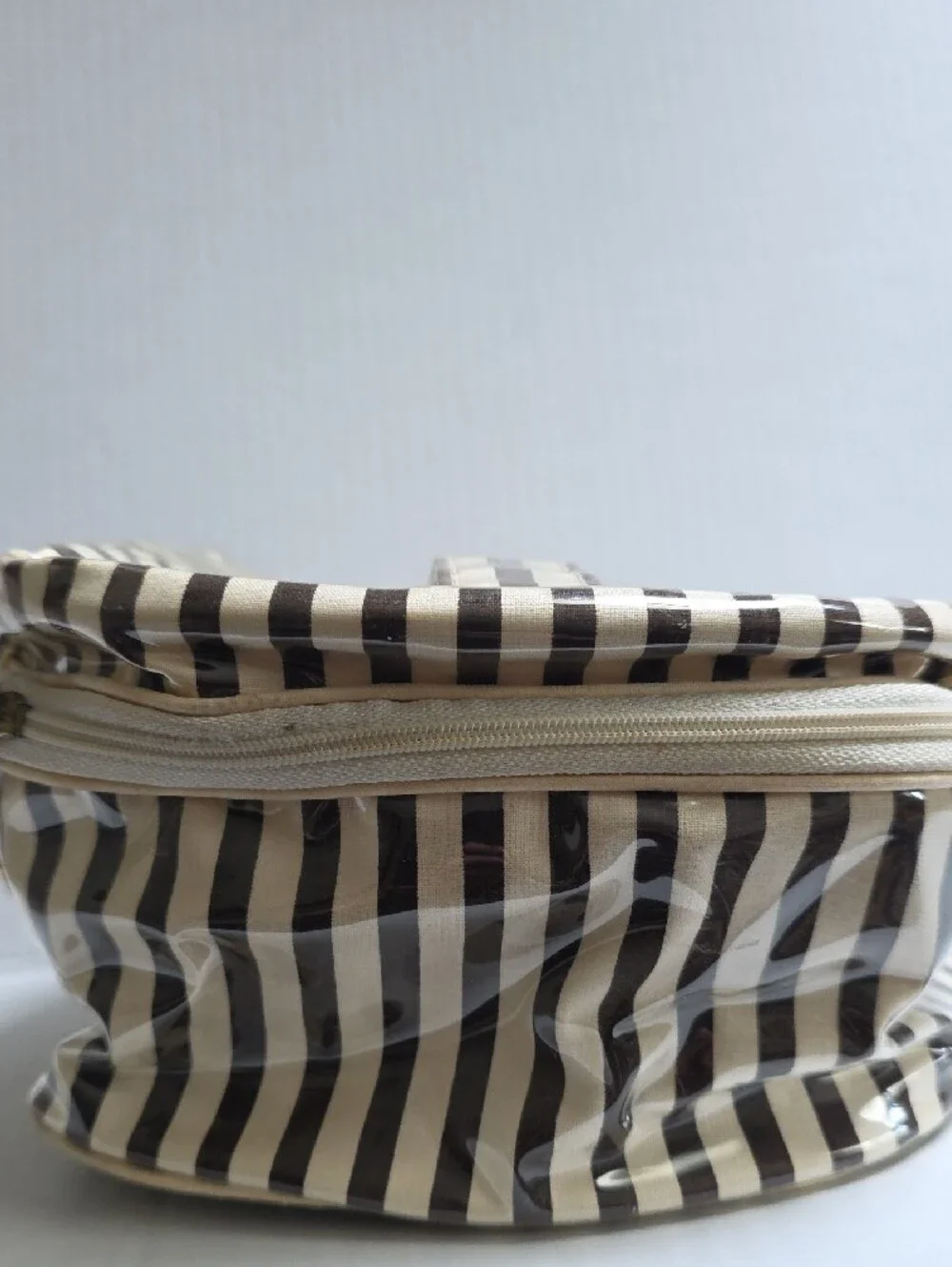 VINTAGE HENRI BENDEL MAKE UP CASE